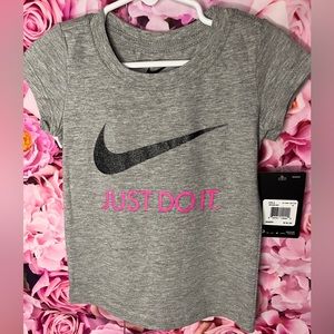 Nike Girls' Just Do It Swoosh Logo T-Shirt